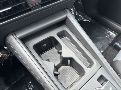 New 2026 Volkswagen Tiguan SE R-Line AWD/4WD image 18