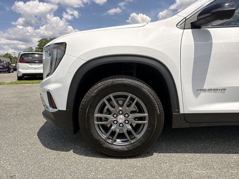 Used 2025 GMC Acadia Elevation AWD/4WD image 12