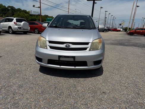 Used 2006 Scion xA FWD image 8