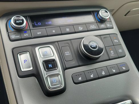 Used 2024 Hyundai Palisade Limited FWD image 33