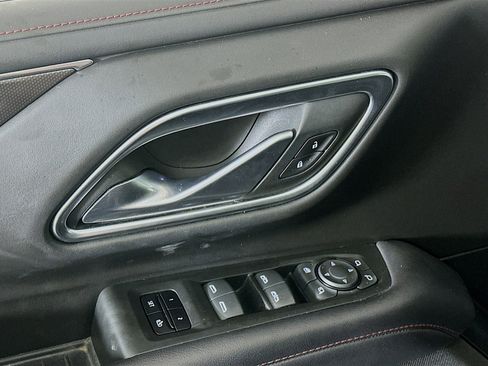 Used 2022 Chevrolet Suburban RST w/ Luxury Package image 15