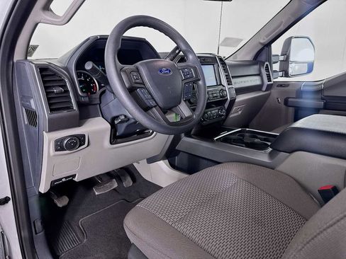 Used 2022 Ford F250 XLT w/ Black Appearance Package AWD/4WD image 9