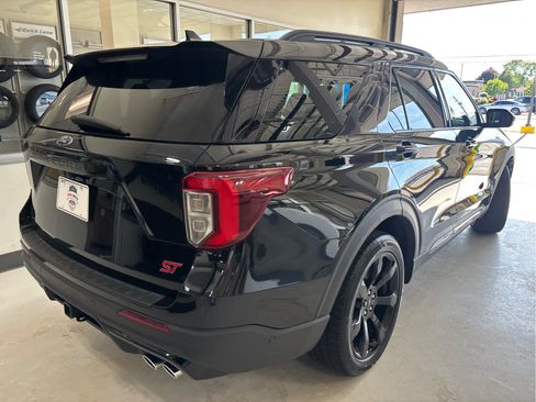 Used 2021 Ford Explorer ST w/ ST Street Pack AWD/4WD image 7