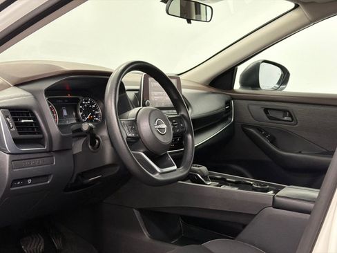 Used 2023 Nissan Rogue S AWD/4WD image 17