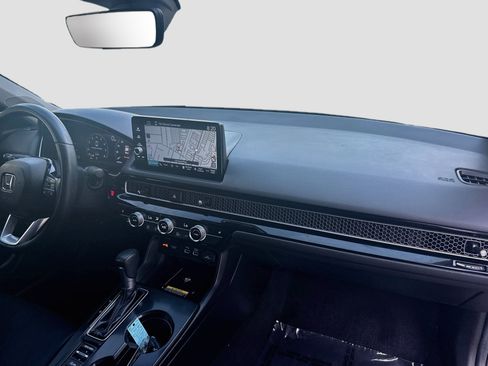 Certified 2024 Honda Civic Touring image 32
