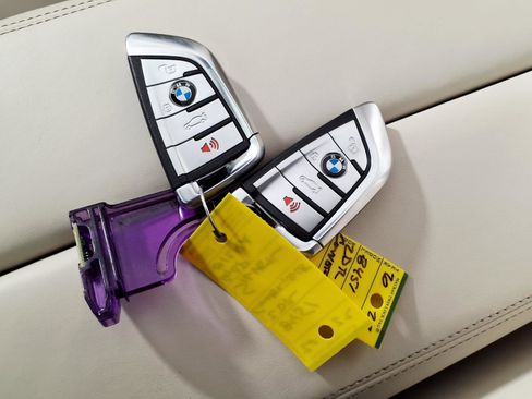 Used 2022 BMW 840i xDrive Convertible w/ Comfort Seating Package image 24