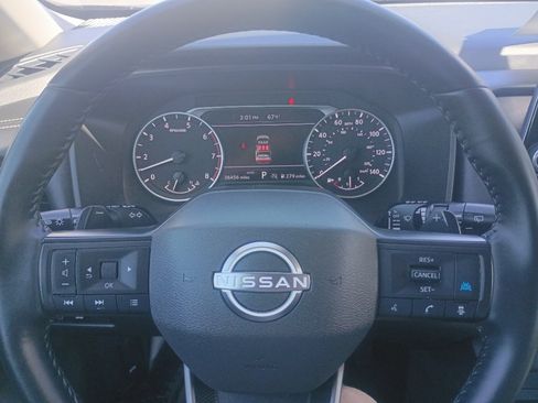 Used 2025 Nissan Rogue SV AWD/4WD image 15