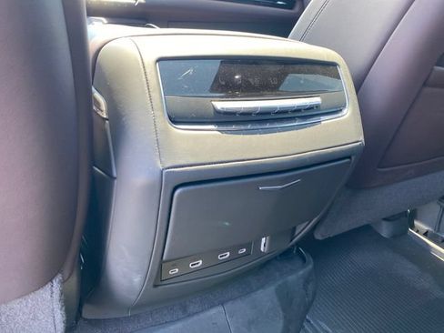 Used 2024 Cadillac Escalade Premium Luxury Platinum w/ Heavy-Duty Trailer Package AWD/4WD image 24