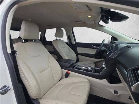 Used 2023 Ford Edge Titanium AWD/4WD image 19