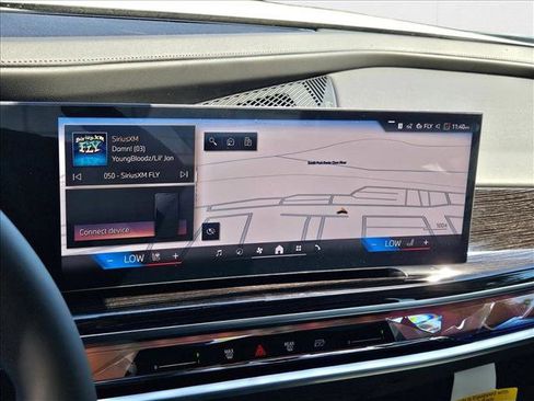 Used 2026 BMW 750e xDrive w/ Premium Package image 11