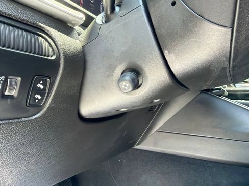 Used 2023 Jeep Wagoneer L Series II AWD/4WD image 20