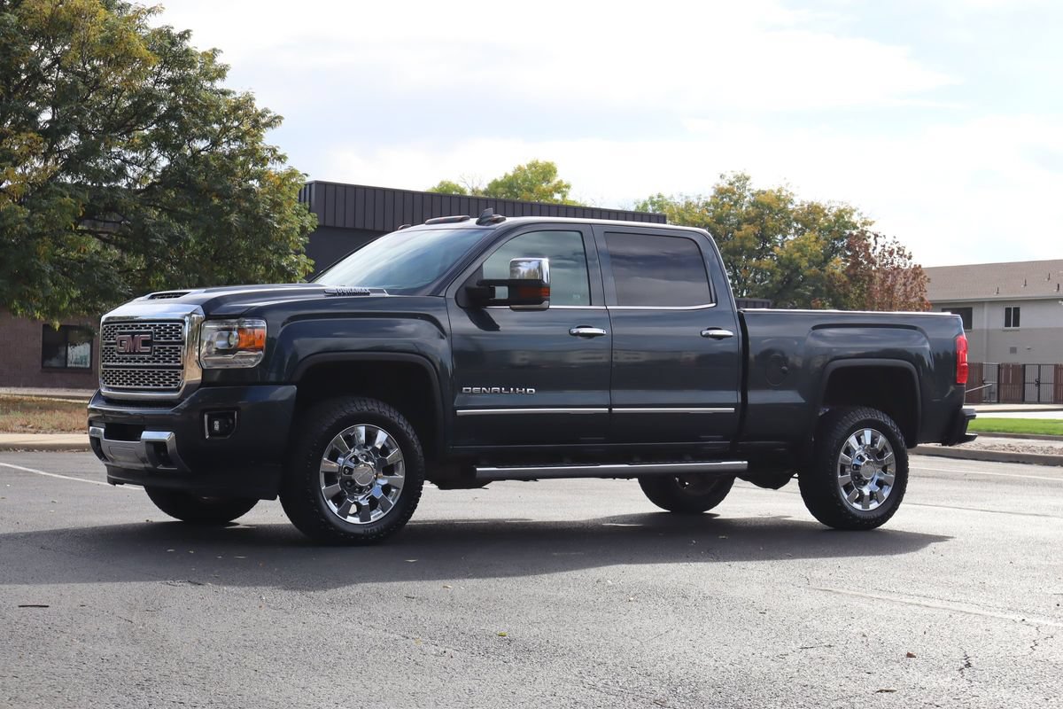 Used 2019 GMC Sierra 2500 Denali AWD/4WD image 11