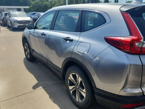 Used 2017 Honda CR-V LX image 8