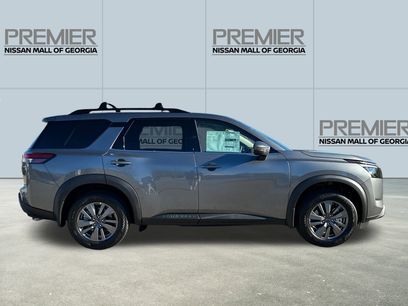 New 2025 Nissan Pathfinder SV w/ SV Premium Package