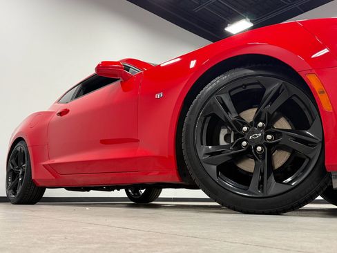 Used 2020 Chevrolet Camaro LT w/ RS Package image 2
