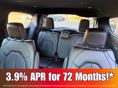 New 2026 Chrysler Pacifica Select AWD/4WD image 13