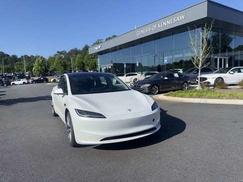 Used 2024 Tesla Model 3 Standard Range RWD image 1