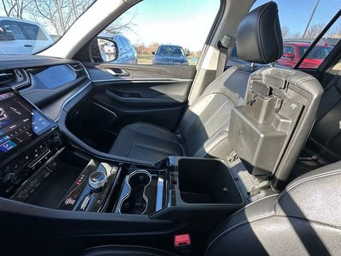 Used 2022 Jeep Grand Cherokee Limited 4xe w/ Luxury Tech Group II image 27