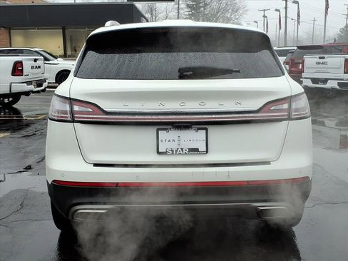 Certified 2022 Lincoln Nautilus Reserve image 6