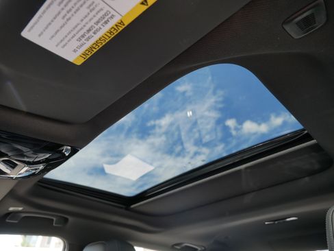 Used 2024 BMW i5 eDrive40i w/ Premium Package image 28