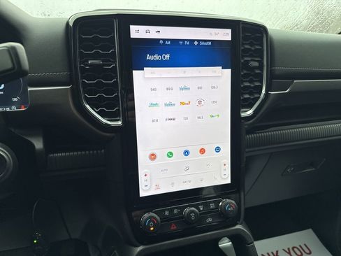 Used 2024 Ford Ranger Lariat w/ FX4 Off-Road Package image 22