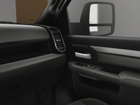 Used 2024 RAM 2500 Tradesman w/ Chrome Appearance Group image 12