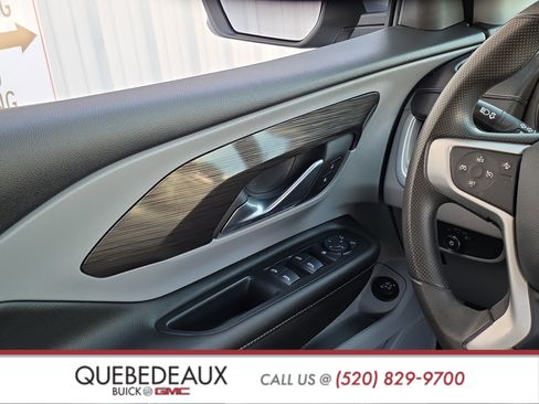 Used 2024 GMC Terrain SLE w/ Driver Convenience Package image 26