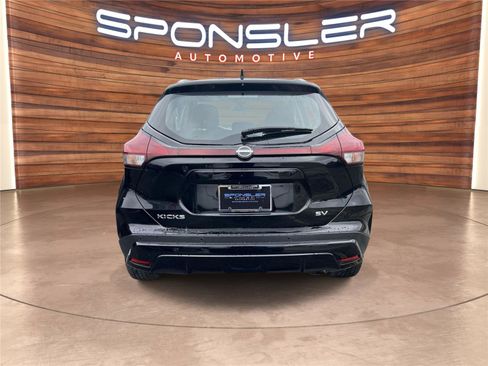 Used 2024 Nissan Kicks SV image 4