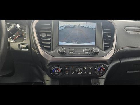 Used 2019 GMC Acadia SLT image 17