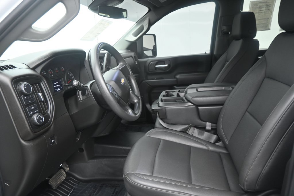 Used 2025 Chevrolet Silverado 3500 W/T AWD/4WD image 12