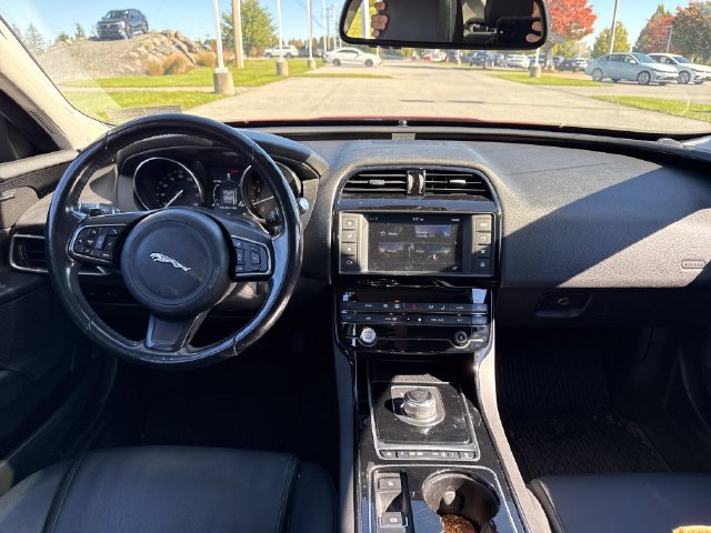 Used 2017 Jaguar XE Premium AWD/4WD image 20