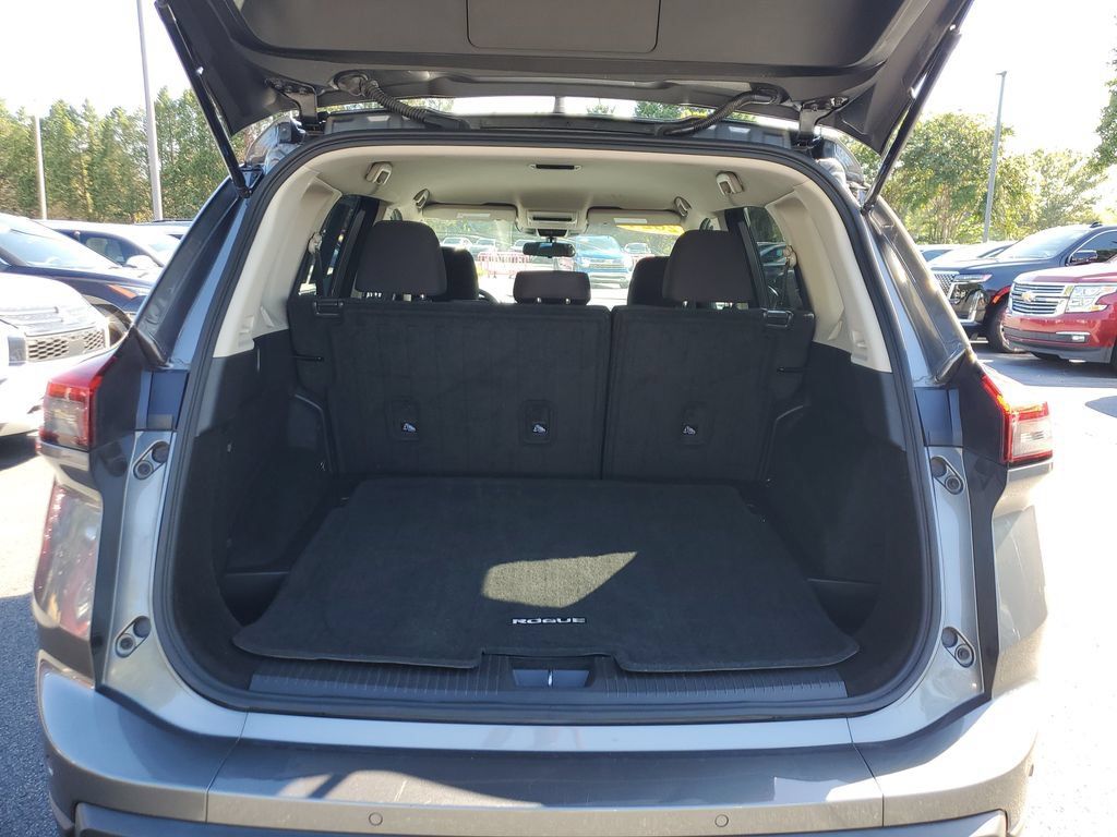 Used 2024 Nissan Rogue S AWD/4WD image 9
