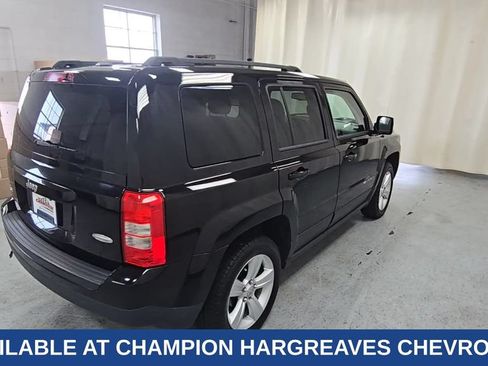 Used 2014 Jeep Patriot Latitude w/ Sun/Sound Group AWD/4WD image 10