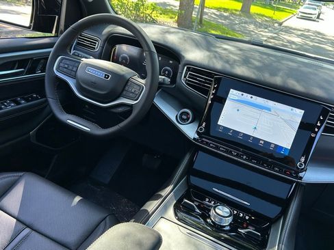 New 2025 Jeep Wagoneer Series III w/ Quick Order Package 25C Super image 10