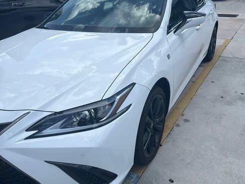 Used 2023 Lexus ES 350 F Sport w/ Accessory Package (Z2) FWD image 4