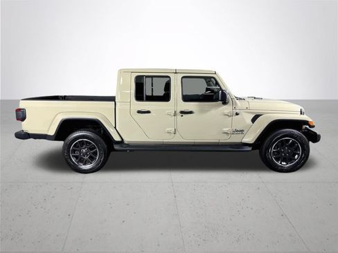 Used 2022 Jeep Gladiator Overland w/ Popular Equipment Package AWD/4WD image 5