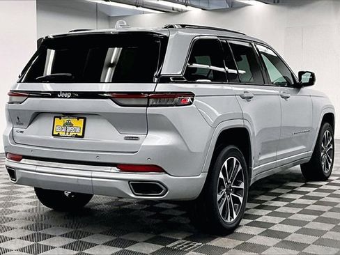 Used 2022 Jeep Grand Cherokee Overland image 11