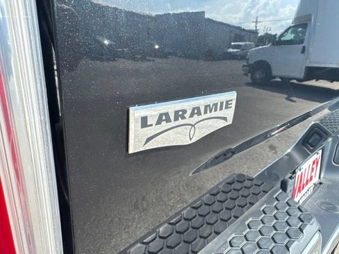 Used 2018 RAM 1500 Laramie AWD/4WD image 49