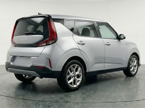 Used 2025 Kia Soul LX w/ LX Technology Package image 9