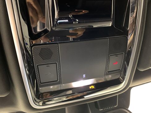 Used 2016 Land Rover Range Rover Sport SE image 27