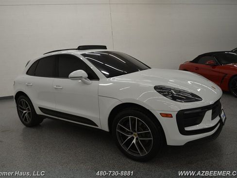 Used 2023 Porsche Macan AWD/4WD image 8