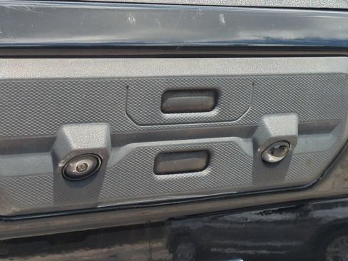 Used 2024 Chevrolet Silverado 2500 High Country w/ High Country Premium Package AWD/4WD image 15