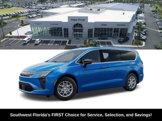 New 2027 Chrysler Pacifica Select FWD video 2