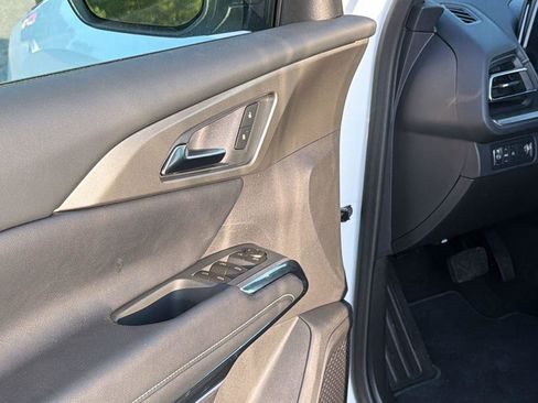 New 2026 Chevrolet Traverse LT FWD image 12