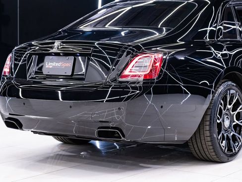 Used 2022 Rolls-Royce Ghost Black Badge AWD/4WD image 38