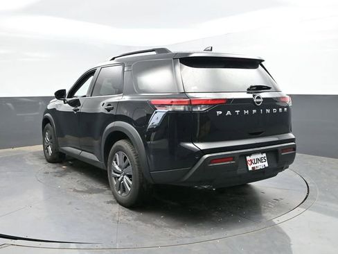 Used 2025 Nissan Pathfinder SV FWD image 12