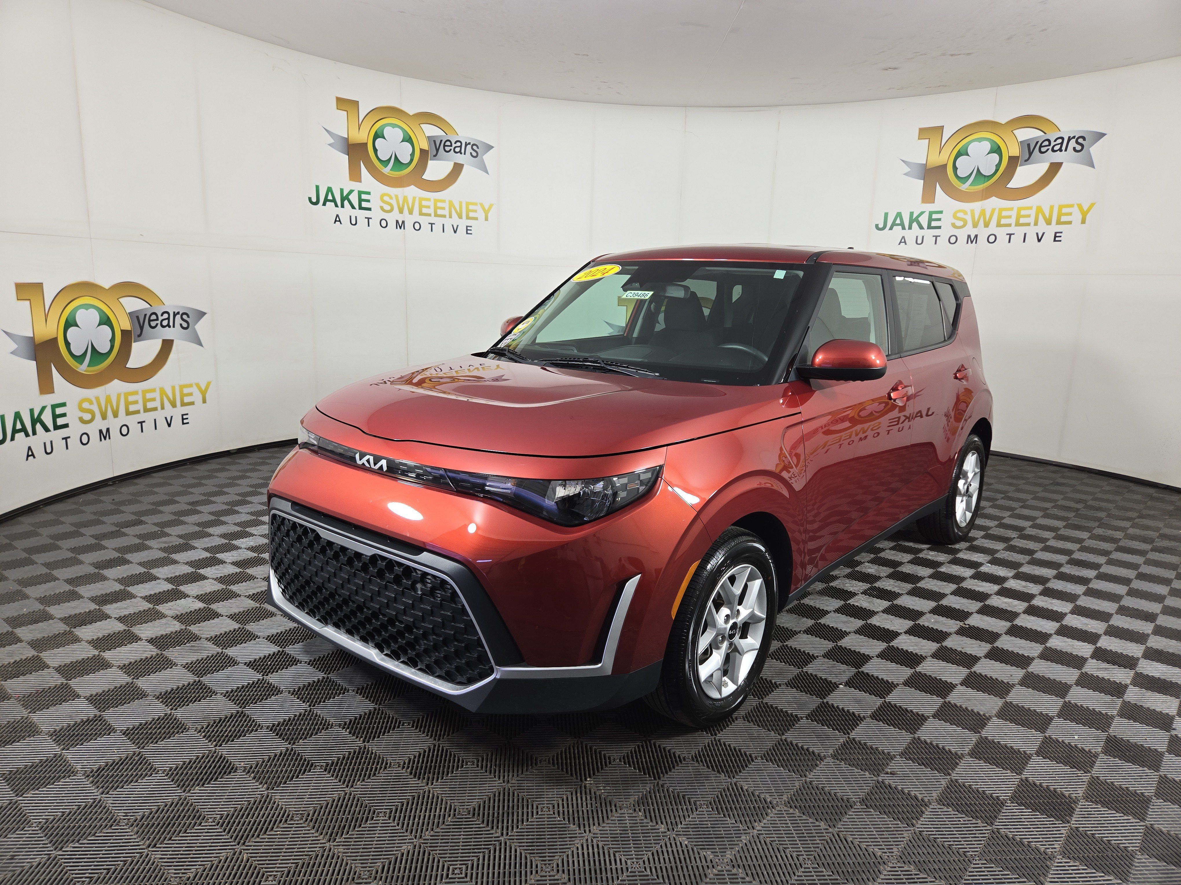 Used 2024 Kia Soul LX w/ Option Group 015 FWD image 4