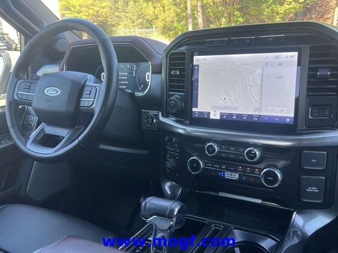 Used 2023 Ford F150 Lariat image 3