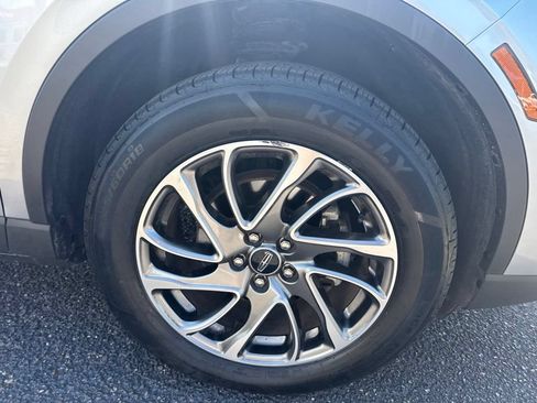 Certified 2022 Lincoln Corsair FWD image 8