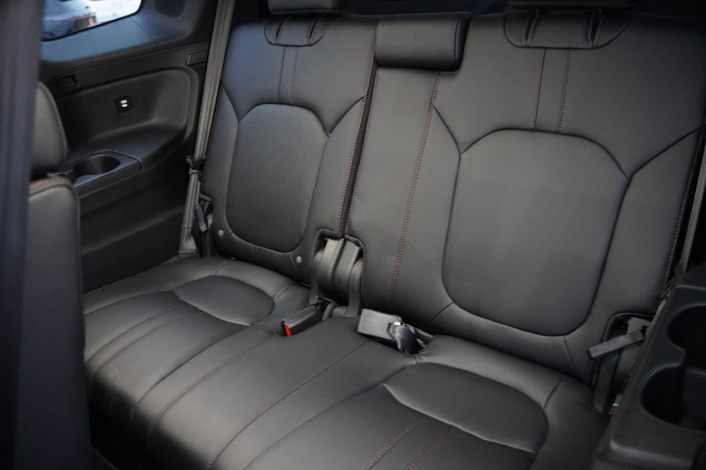Used 2025 Honda Pilot Black Edition image 18